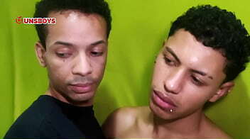 Bastidores dos novinhos virgens estreando