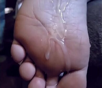 over dirty little FEET while I'_m