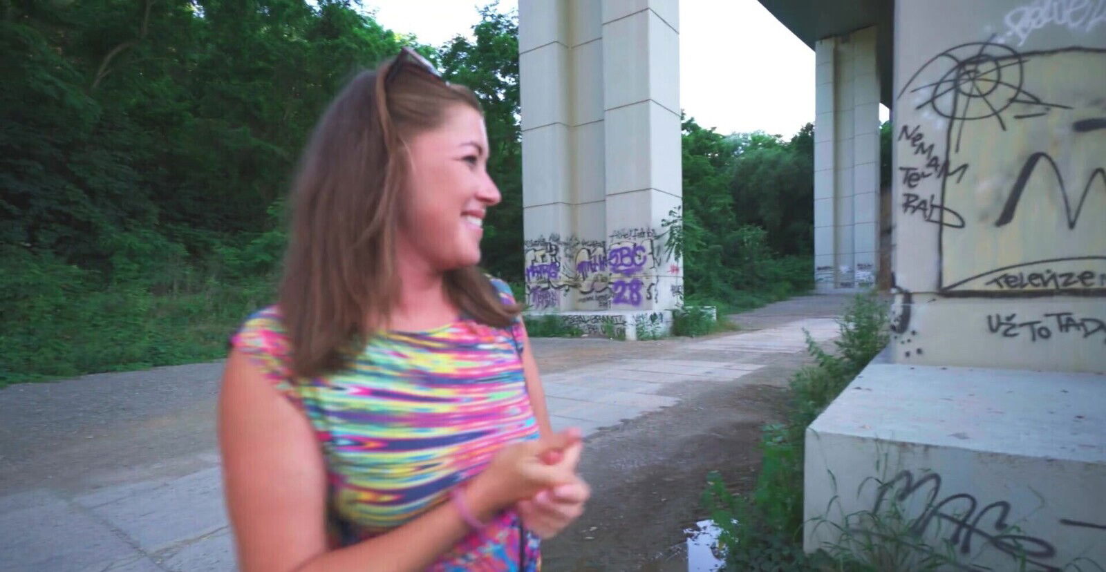 video outdoors fucking with horny brunette Elisa Tiger