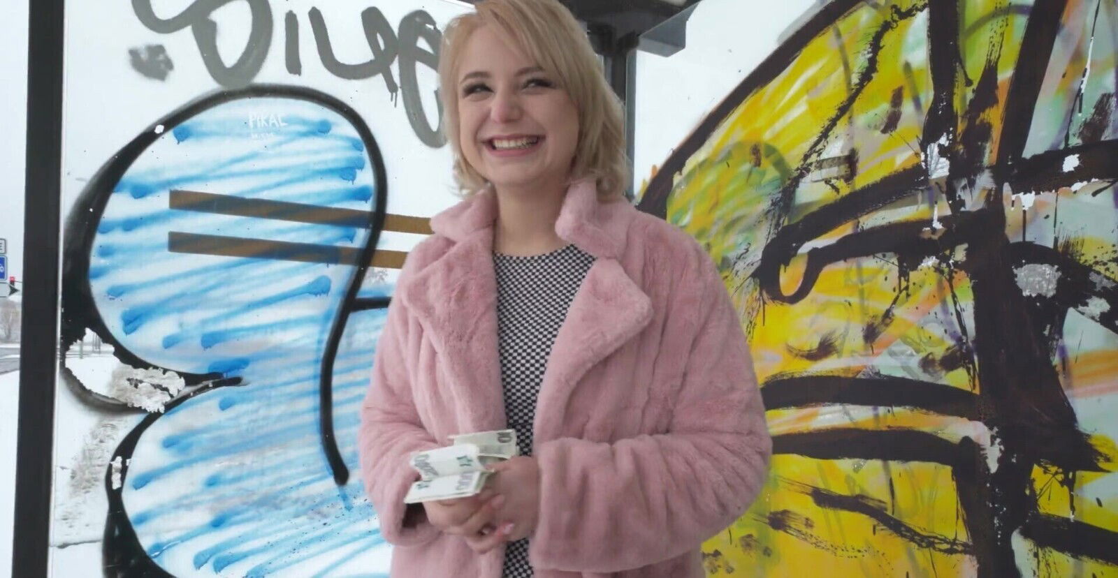 video Vaness Queen with natural being fucked