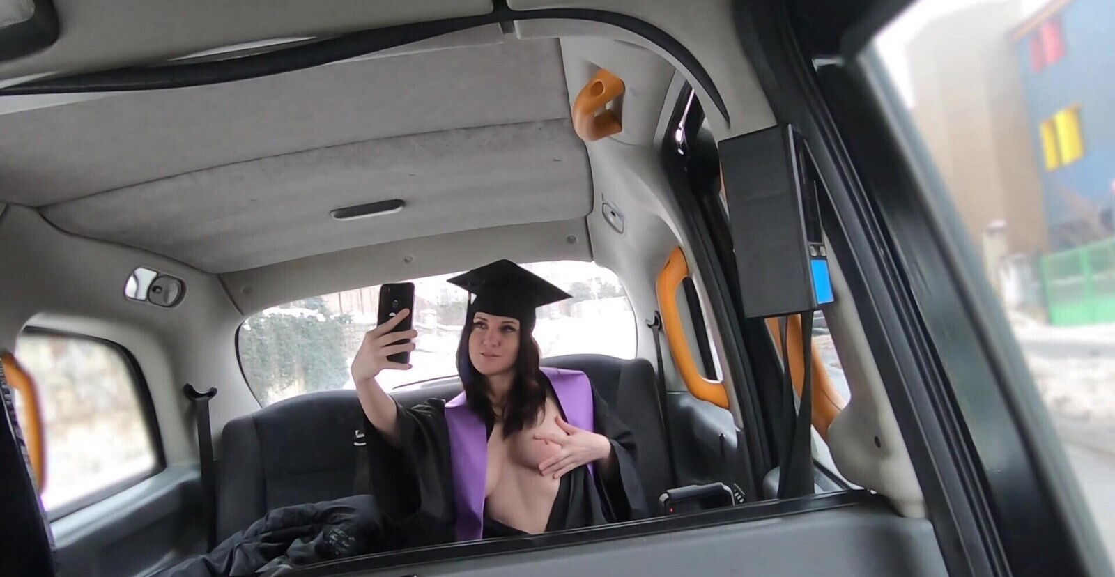 Kinky Melany Mendes shows gets fucked taxi