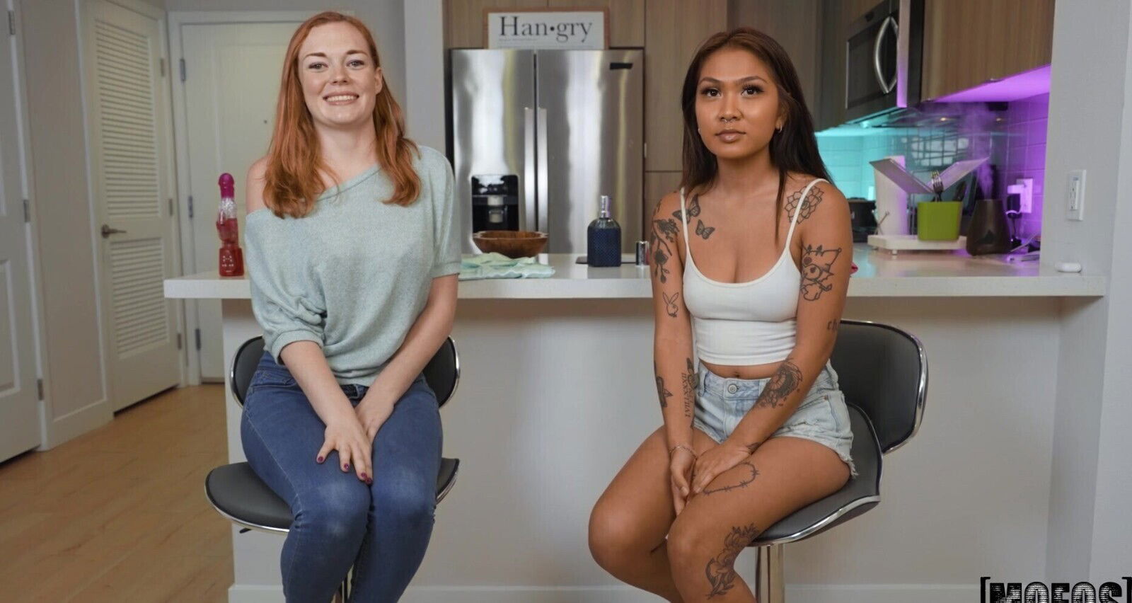 Yumi moans while getting pleasured Samantha Reigns