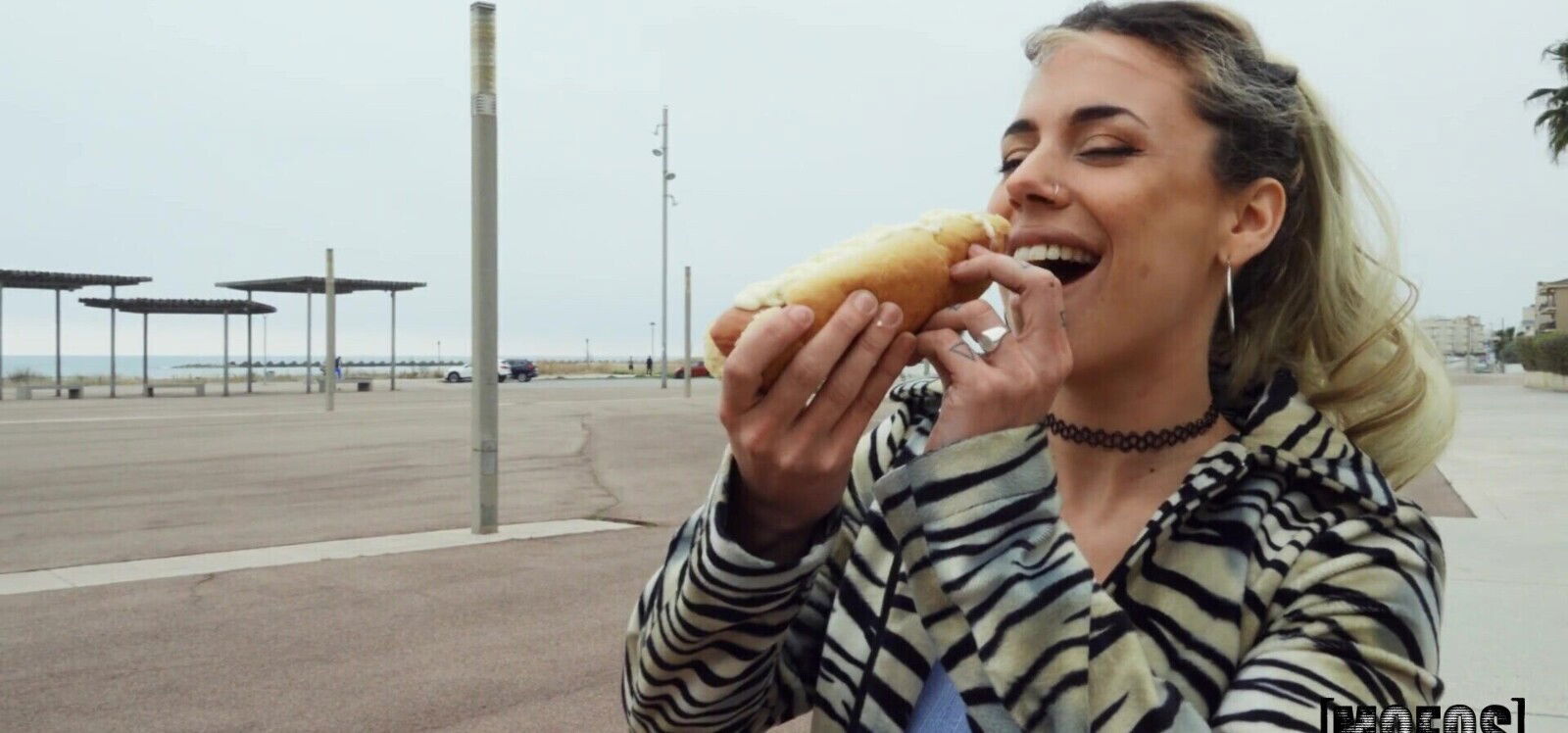 Shaynna Lover enjoys while sucking friend's hard