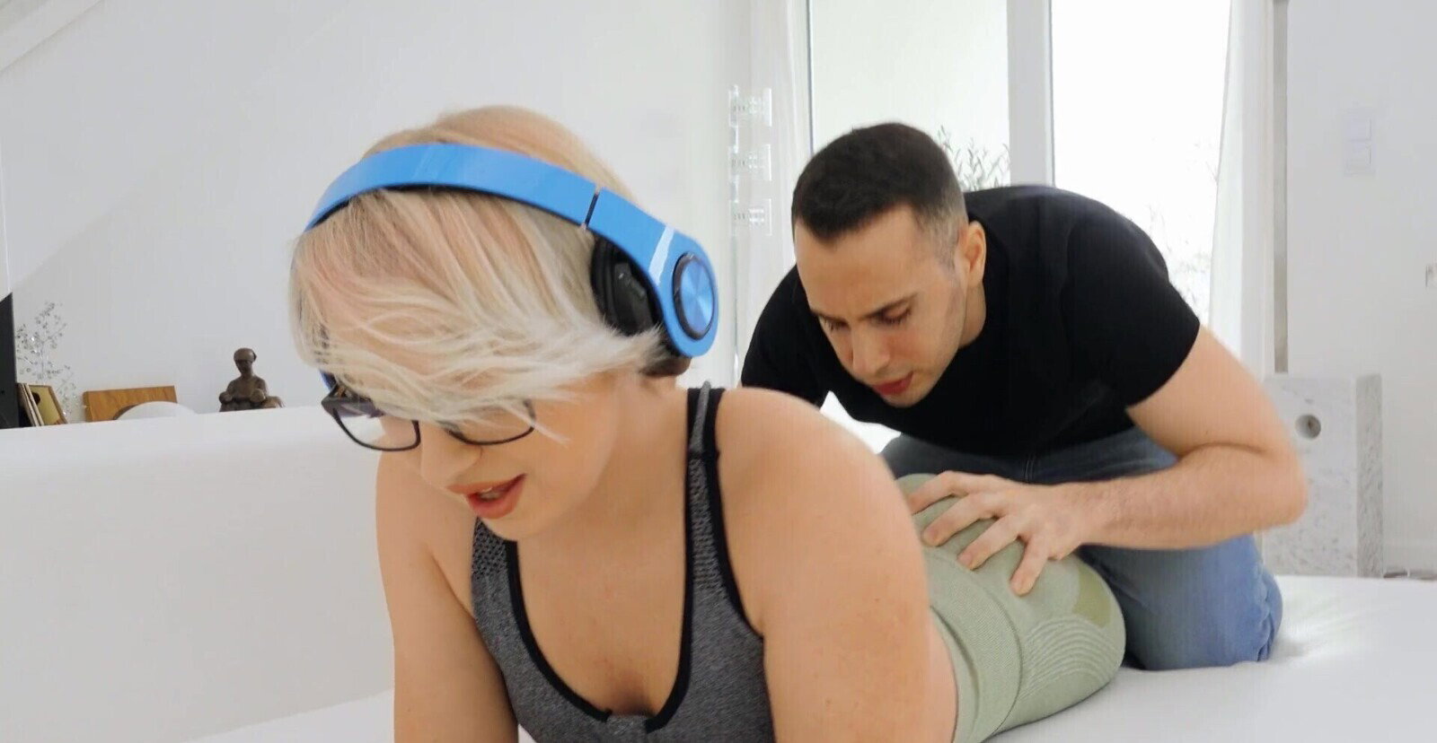 Kittina Clariette moans while getting penetrated