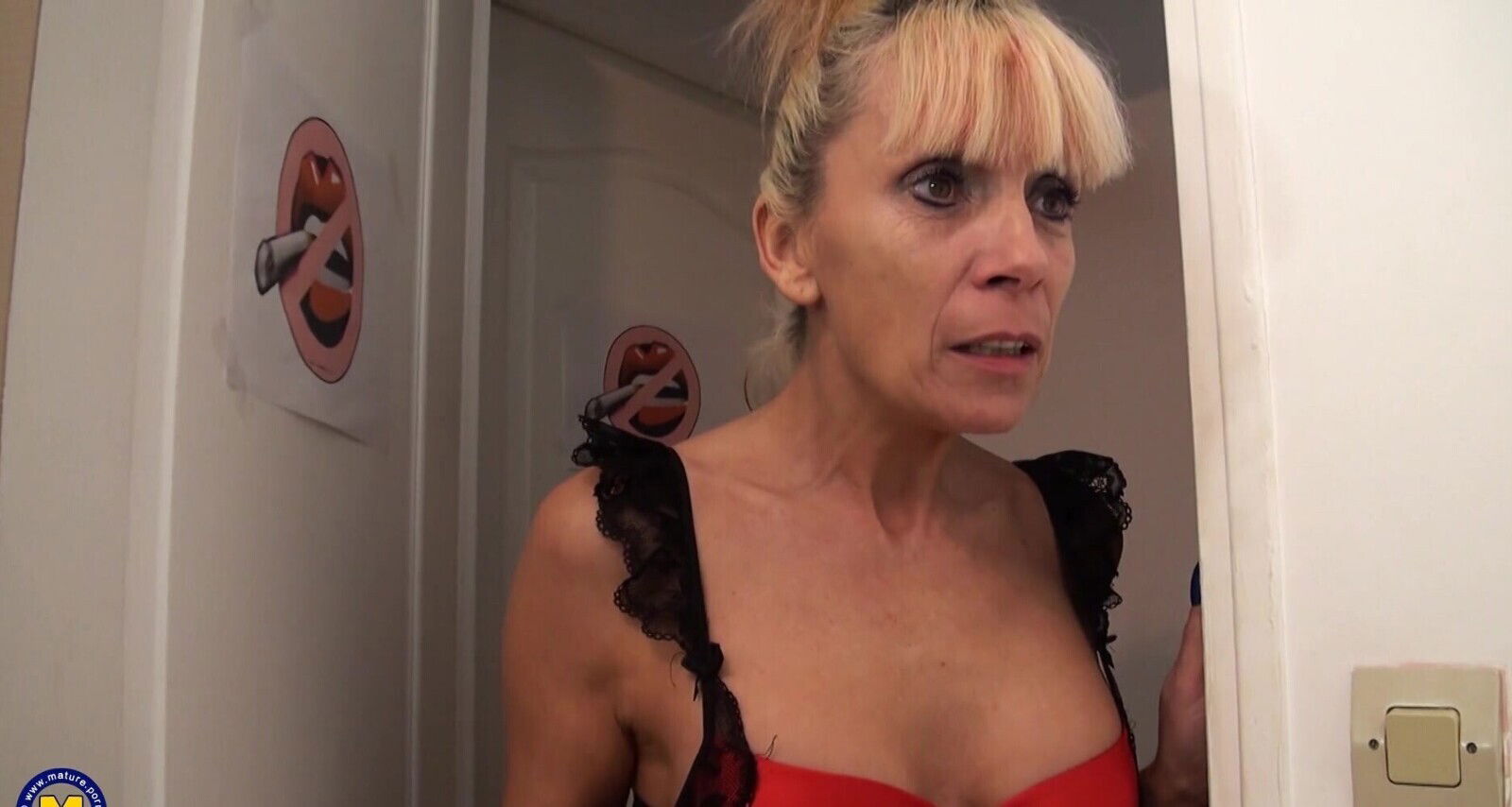 Shana Mour with natural moans while getting penetrated