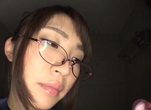 Solo Japanese chick wearing nylon stockings Nonomiya Misato