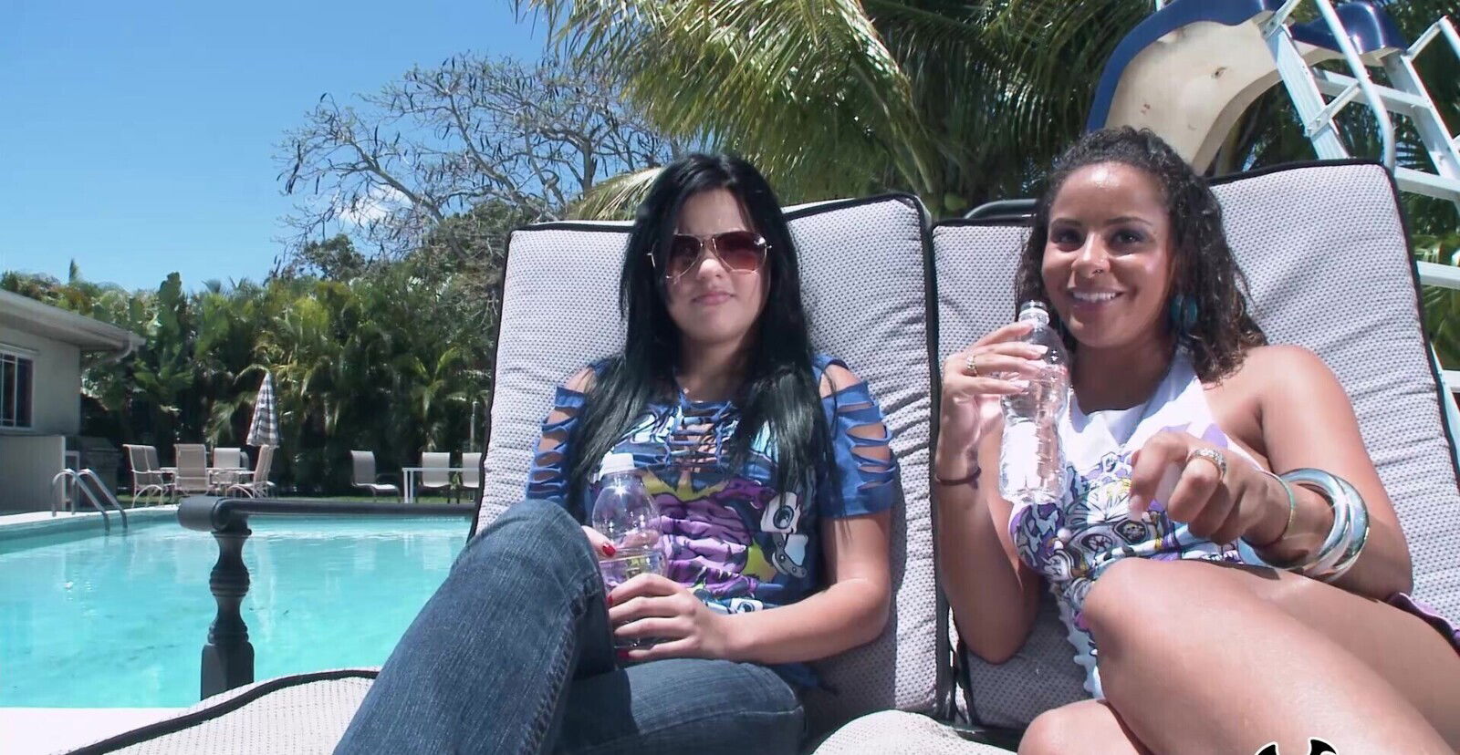 Lucky gets double blowjob from Victoria Lani Love