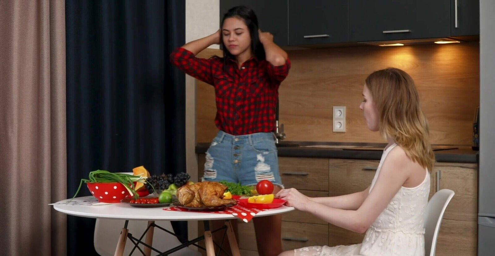 lesbian girls Lana Broks Tarre have kitchen