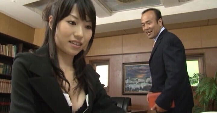 Japanese coworker Airi Mikami gets fucked office