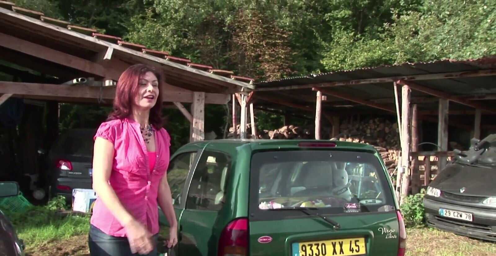 Horny neighbor's wife Julia Gomez comes over fucked hard