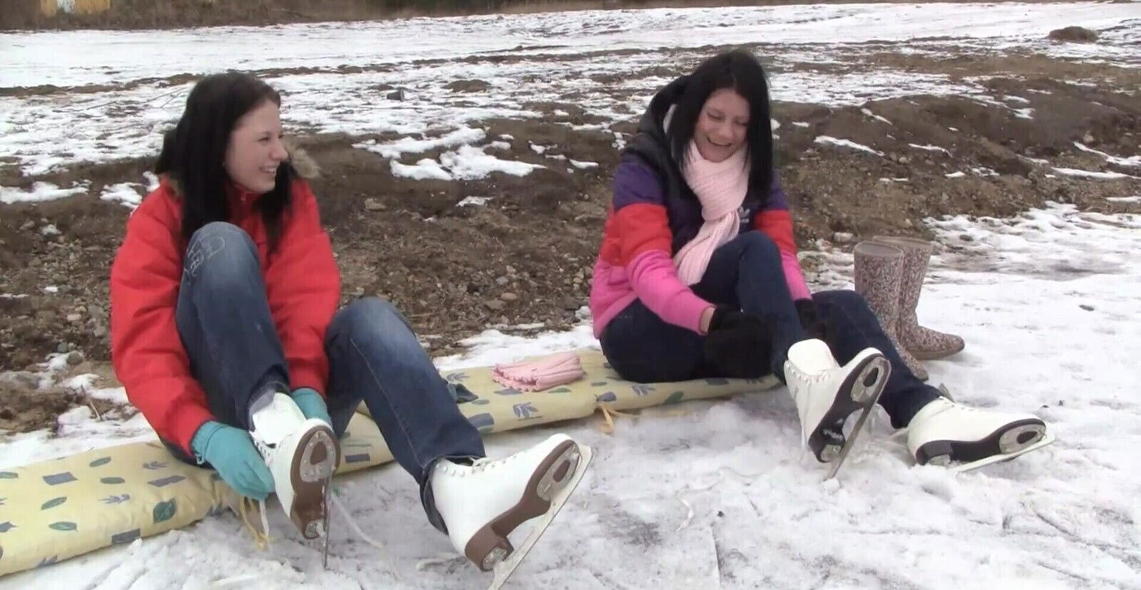 amateur girls Lussy Lara Sweet moans while having