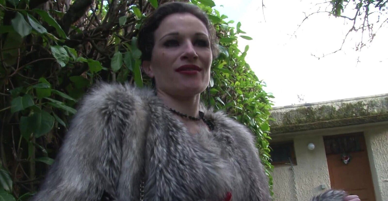 Skinny MILF Vanessa Saint Claire gets fucked tight pussy