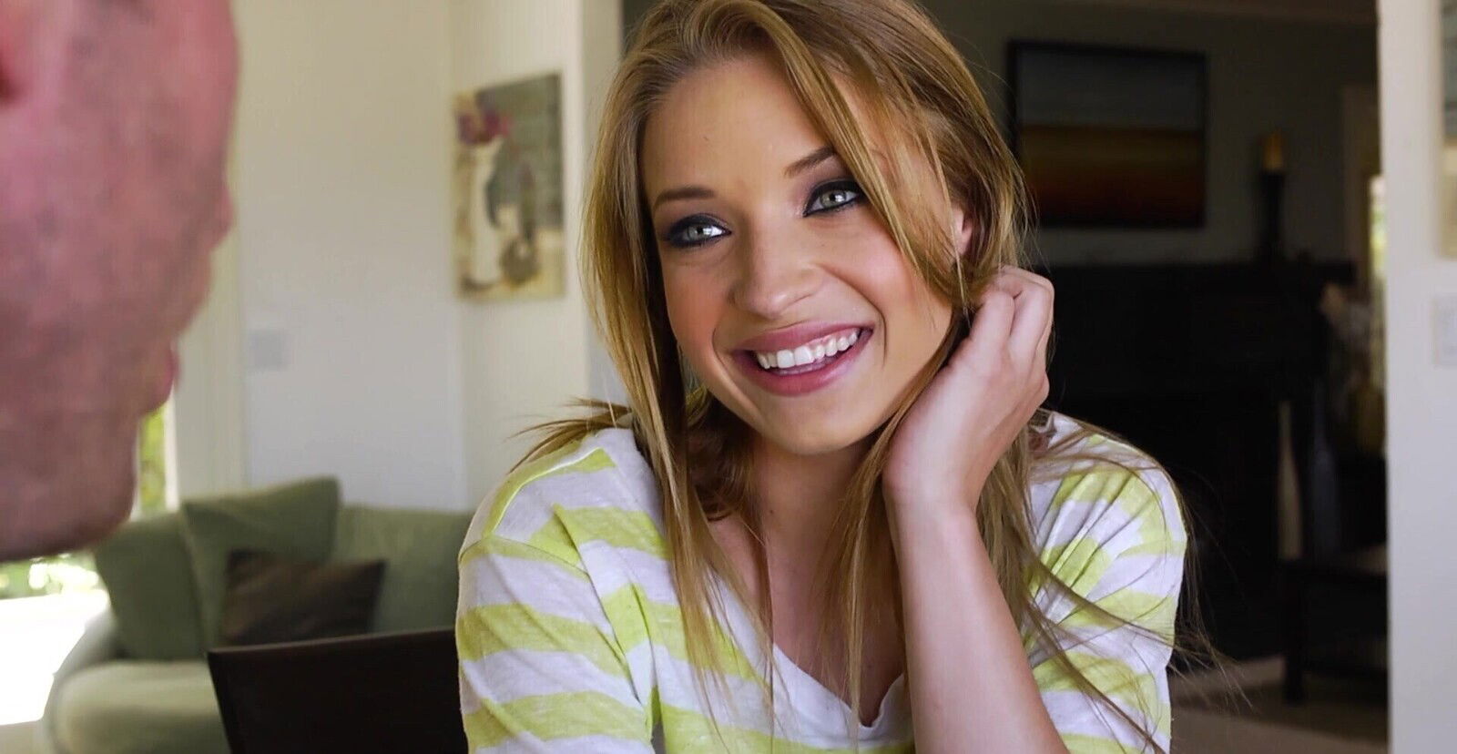 Closeup video beautiful room-mate Alyssa Branch getting fucked