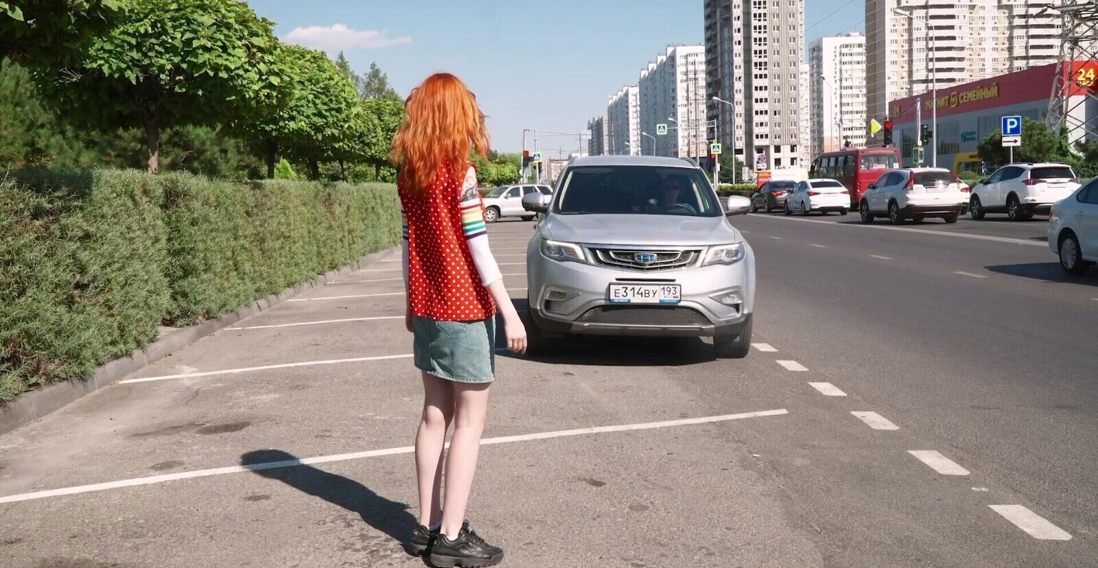 Skinny redhead Lagoon Blaze enjoys having with horny