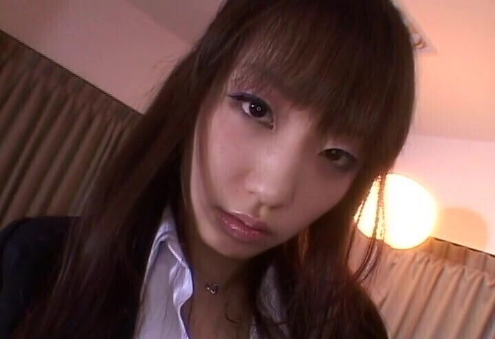 Japanese secretary China Yuki gives boss blowjob