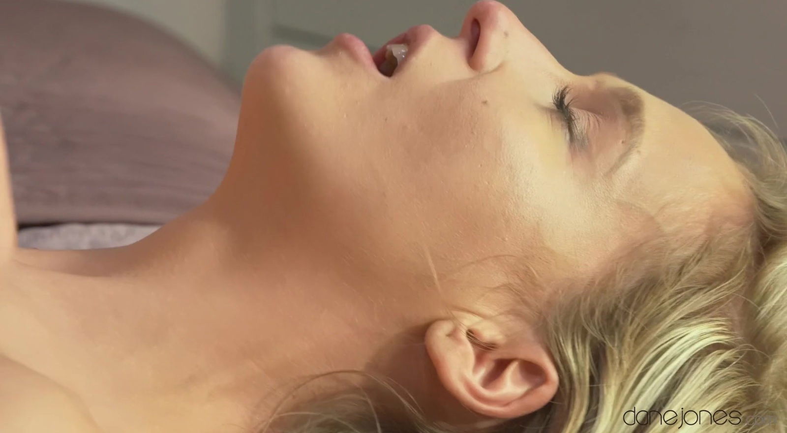 Creampie ending desirable blonde after passionate