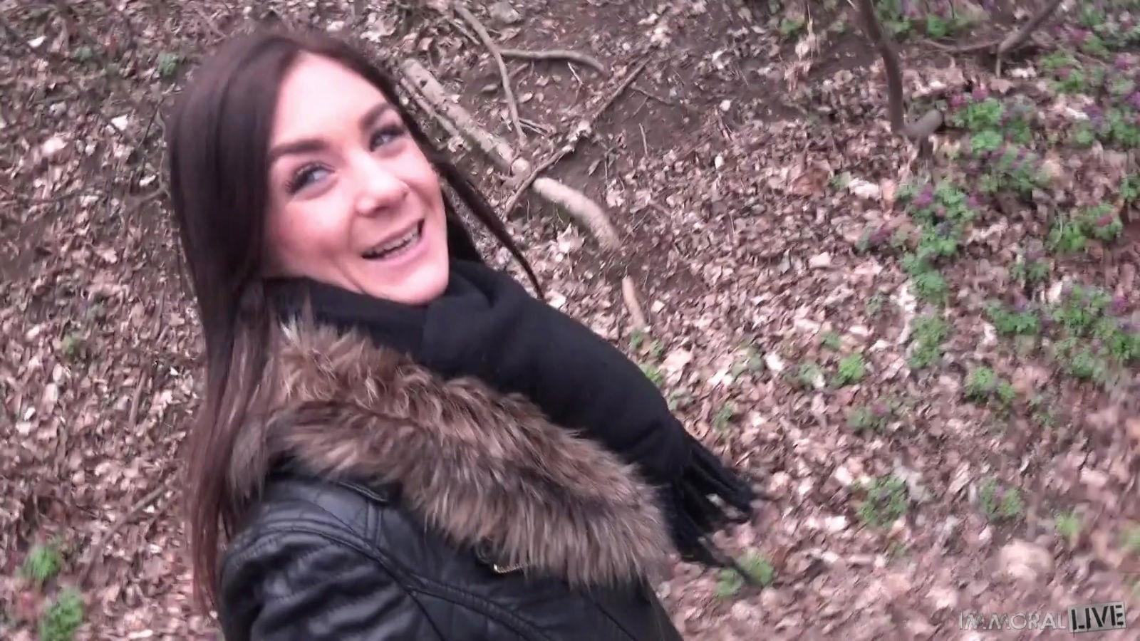 Public pick ends with fucking from behind with Gunn