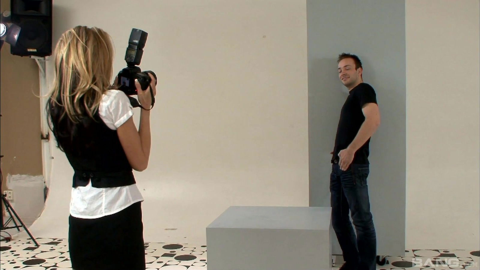 Lustern sucks stranger's strong boner before rough fuck