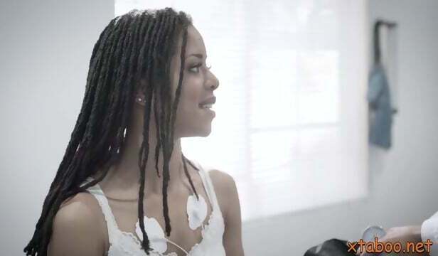 Dink riding session hot-tempered beauty Kira Noir