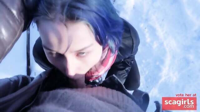 Teen Schoolgirl Gives Risky Public Blowjob Park