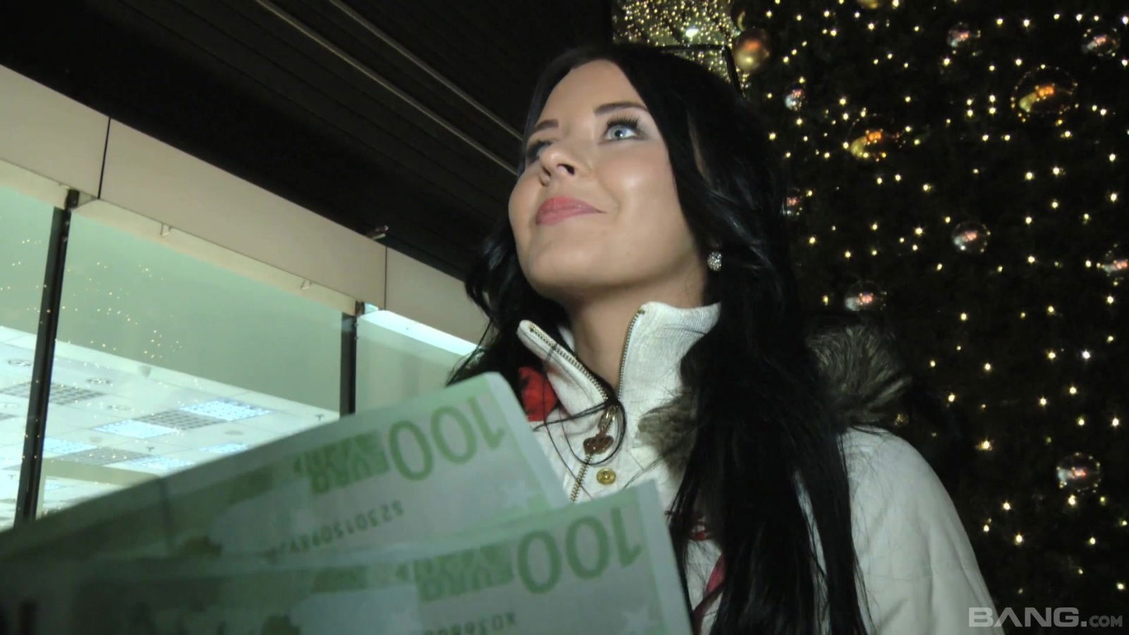 Busty Manarote loves taking care throbbing cocks