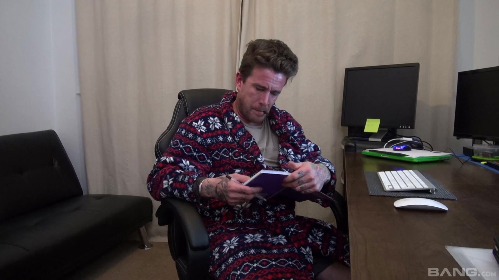 Smoking Jess Scotland finally gets choke dick