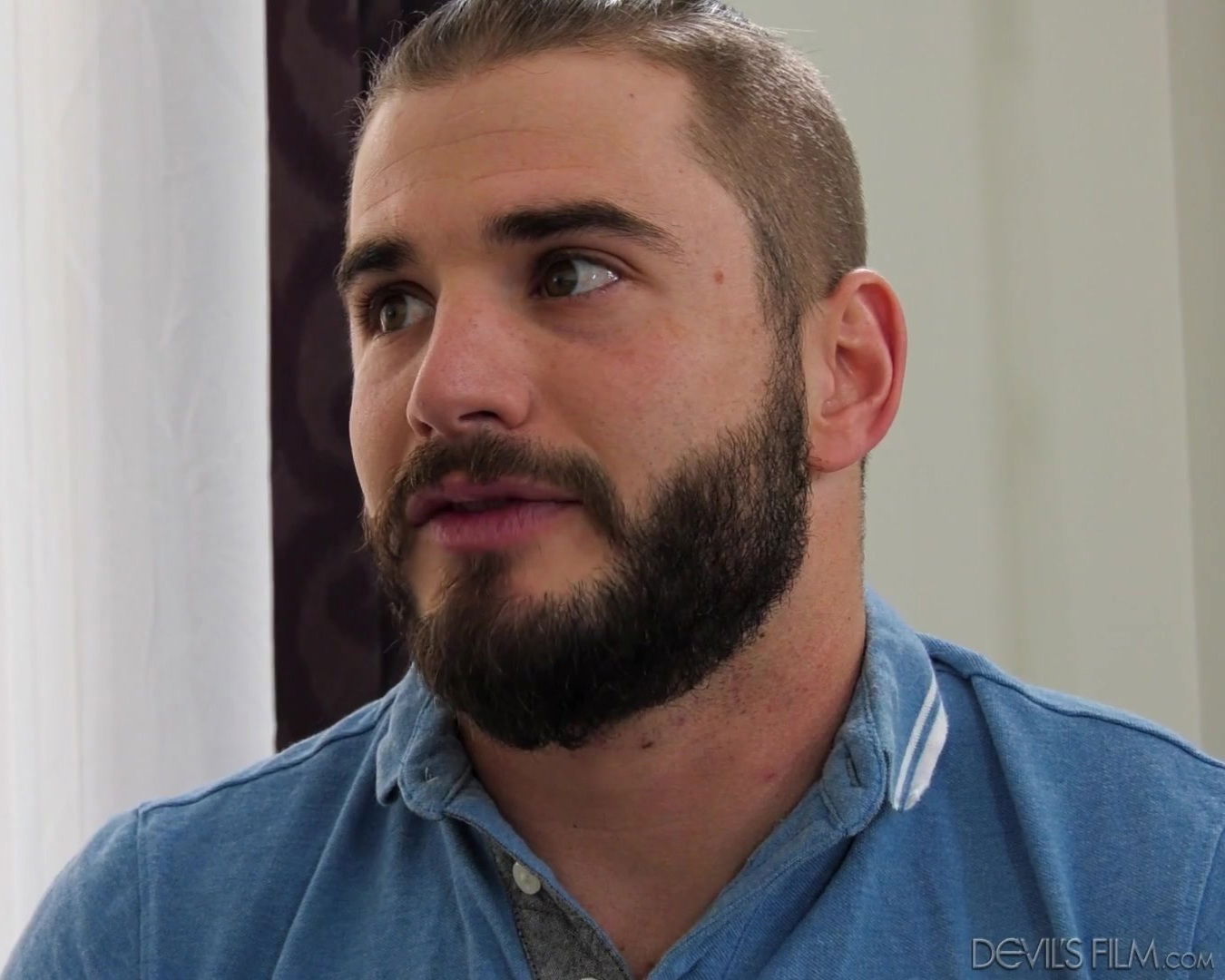 Sweet Dasia Porter gets shaved pussy pounded couch