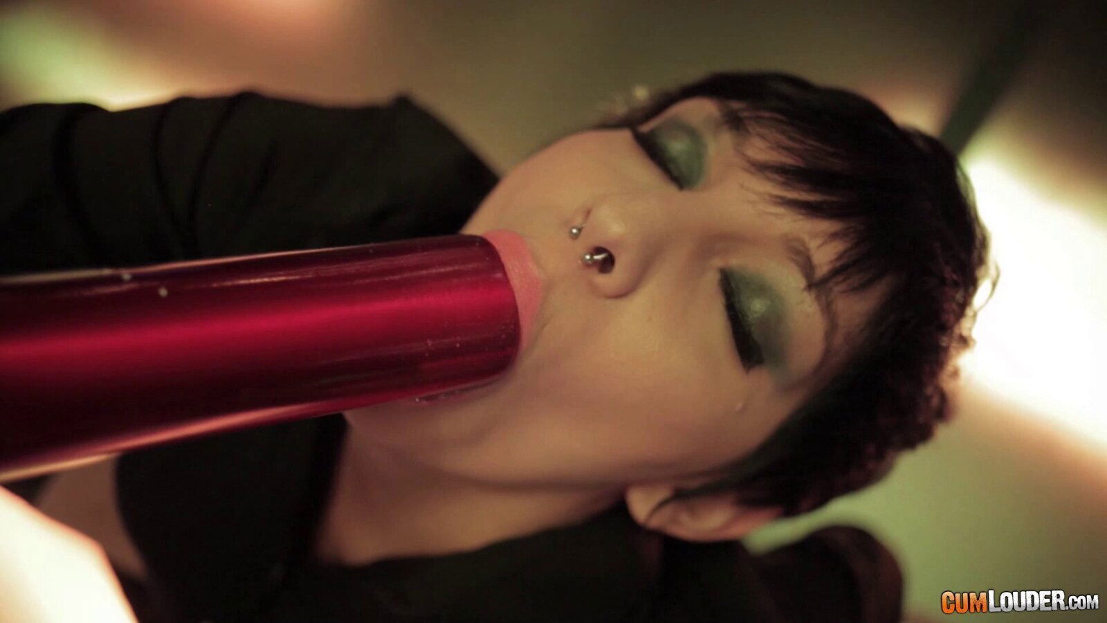 Kinky session with stunning brunette Soraya Wells