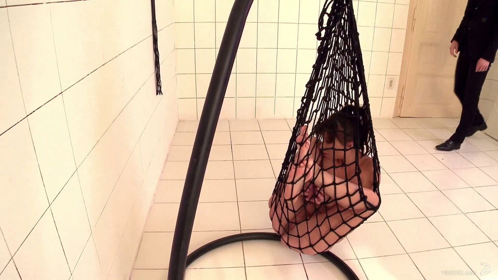 Alysa Knight gets fucked doggystyle amazing bondage fetish clip