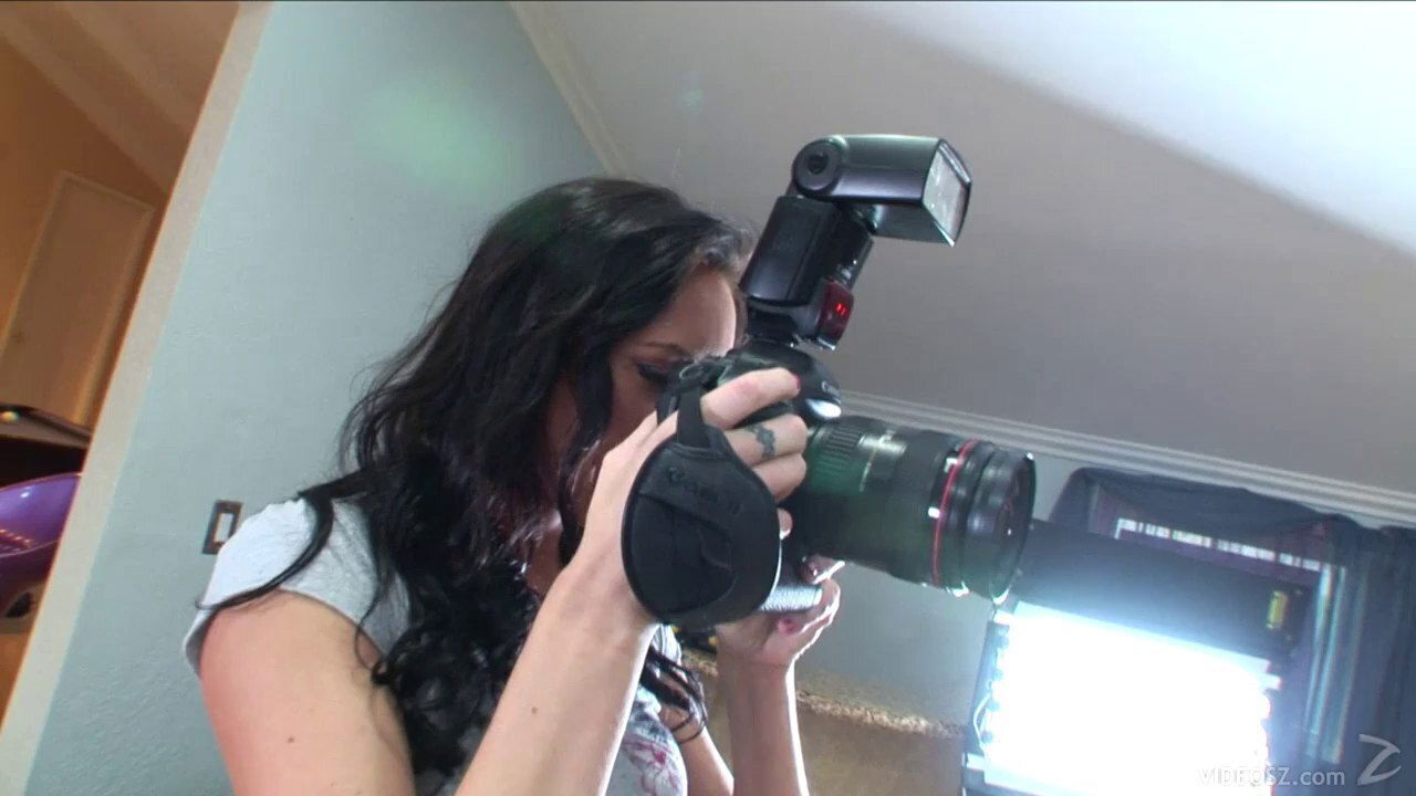 Katrina Isis enjoys cunni and jumps on a black boner