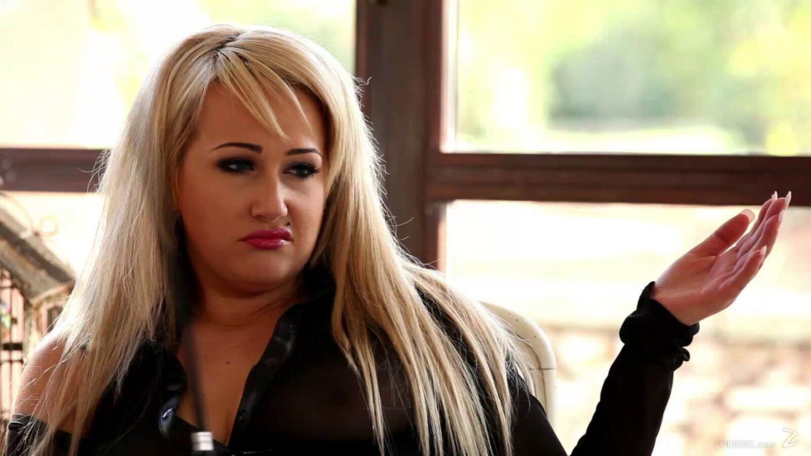 Hardcore BDSM lesbian scene with Roxy Mendez Roxette Rocks