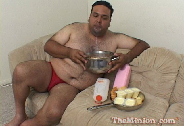 Vanilla Skye sucks Minion's prick food fetish video