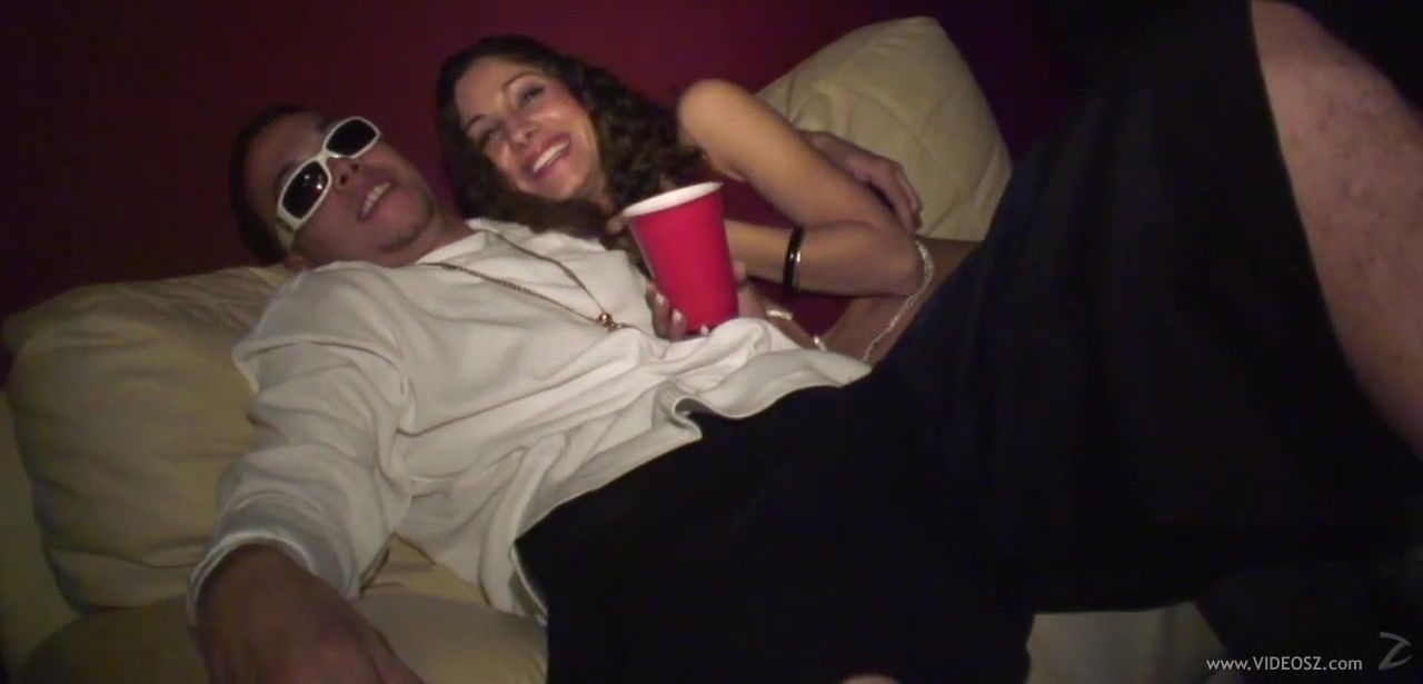 Rough leaves Missy Blue with messy facial