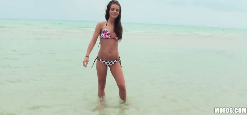 Teen Slut Michelle Bella Look Awesome Bikini