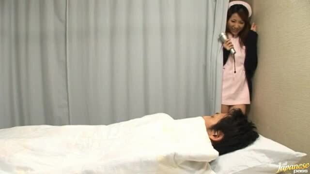 Pretty Akira Ichinose gets sweet pussy fucked