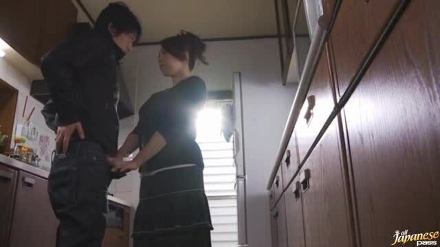Beautiful Yumi Kazama Sucking Getting Fucked Kitchen