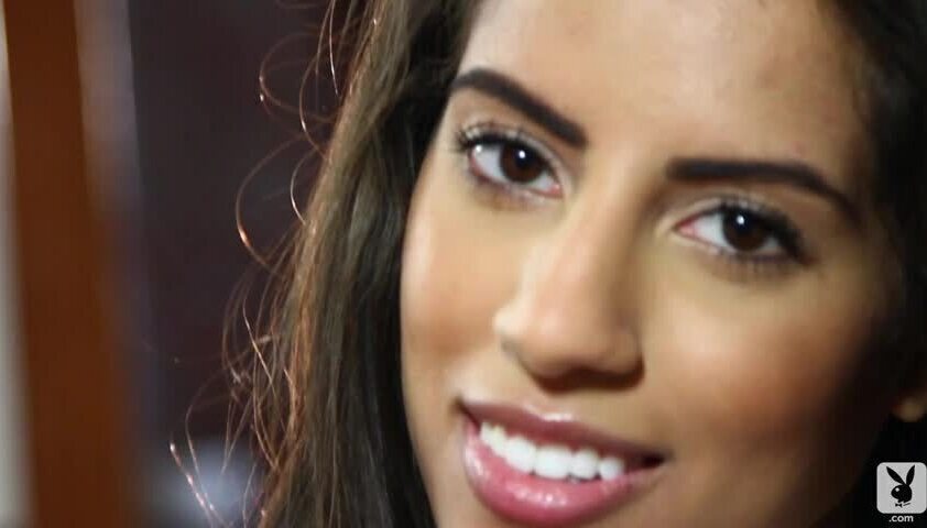 Sarah Marie yummy yoga from Mexico