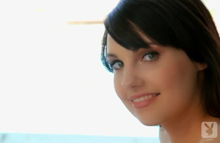 Ashley Rose gets naked under romantic surroundings