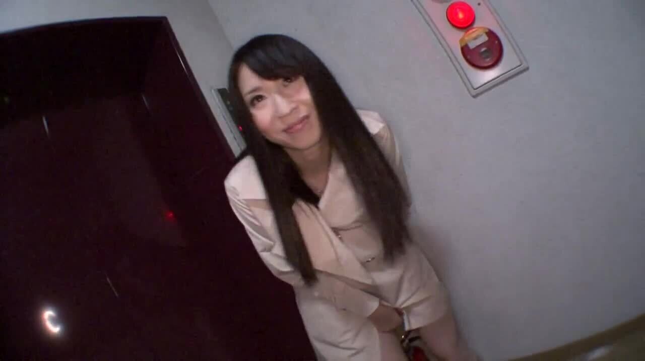 Haruna Nakayama plays with snatch gets facial cumshot