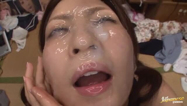 Ichika Kuroki sucks many cocks gets face covered with