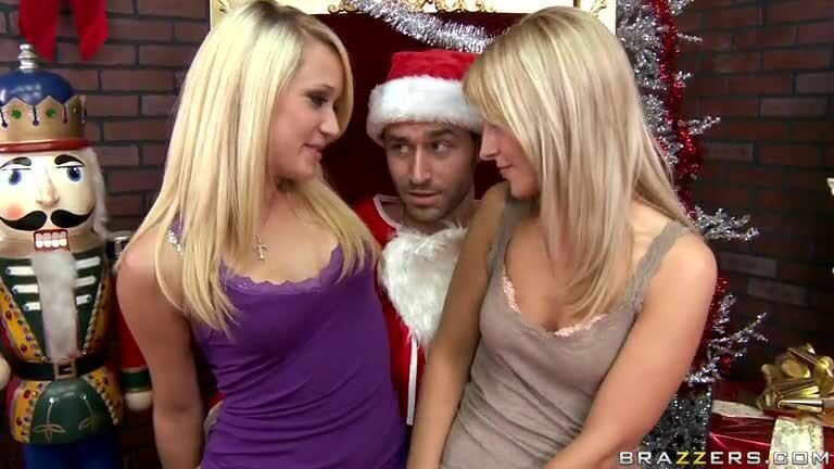 Christmas Threesome with Jayla Diamond Teagan Summers