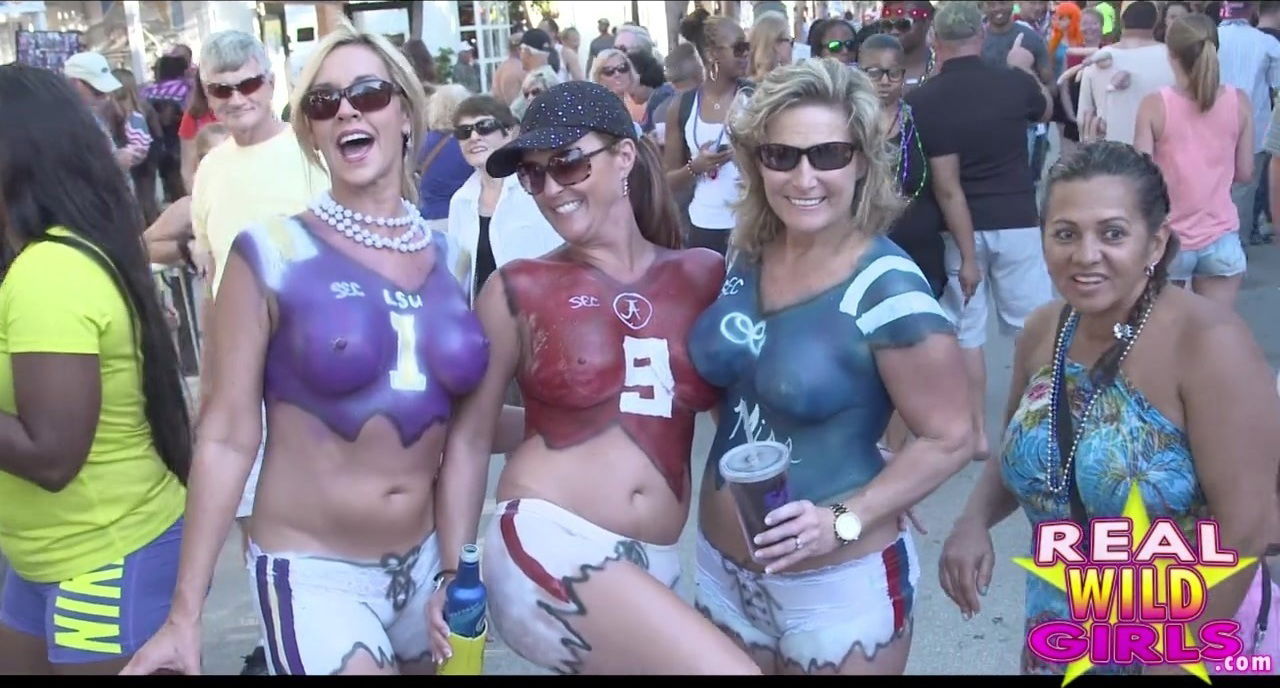 Wild Street Party Flashing West Super Quality Clip