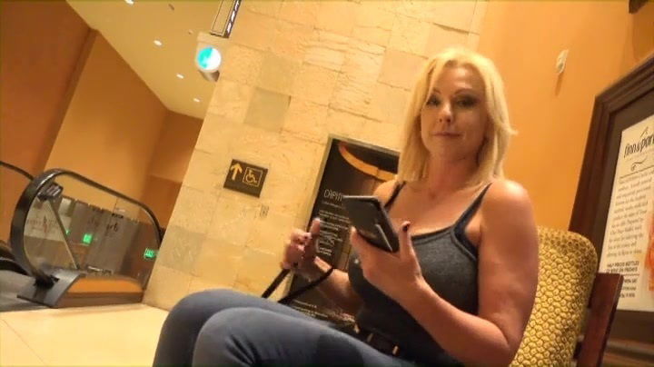 Whopping Black Spurts Semen MILF's Pussy