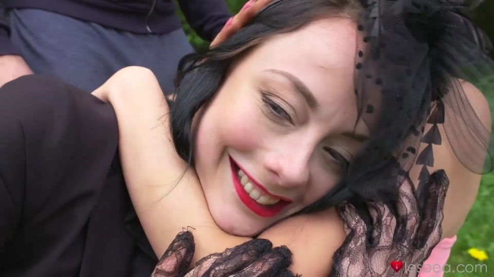 Naughty Alessa Savage Katana share vibrator