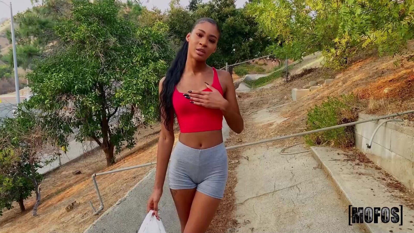 Slender chocolate minx Isla Biza scene