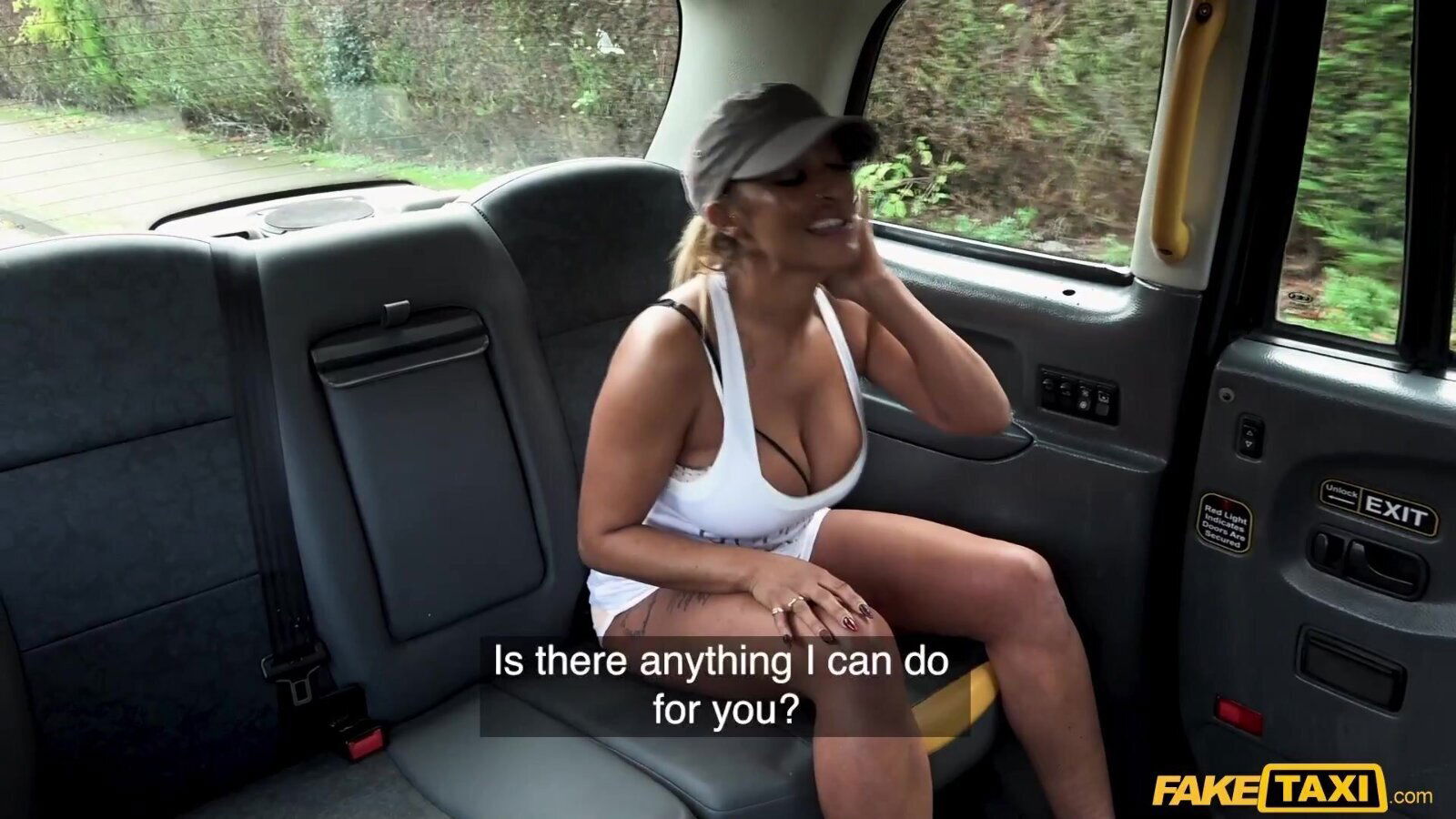 Filthy mature Talula Thomas fucks