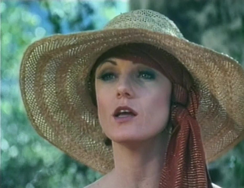 Sweet Alice (1983) Honey Wilder(4K) classic vintage threesome outdoors