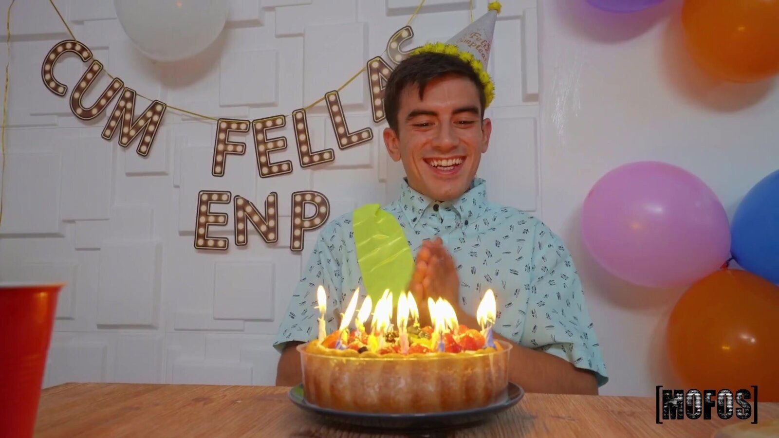 SMB_Feliz Sperm-pleanos_Jordi Polla, Mina Haix Rogue