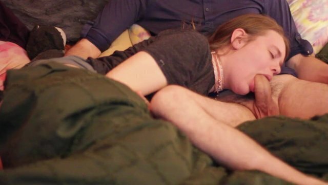 loves keep mouth while scroll through porn