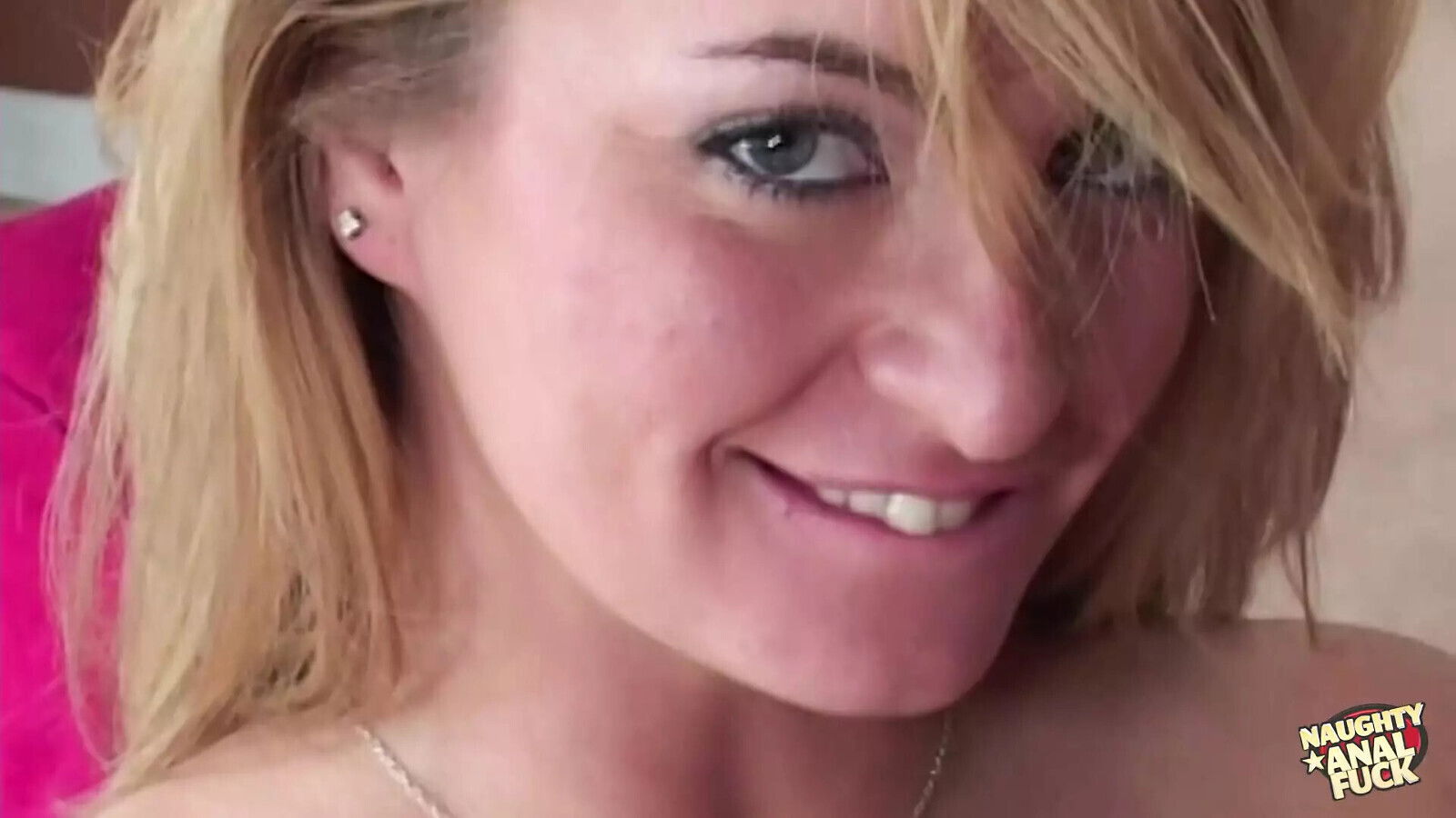 This blonde showed fake mesmerized fucked